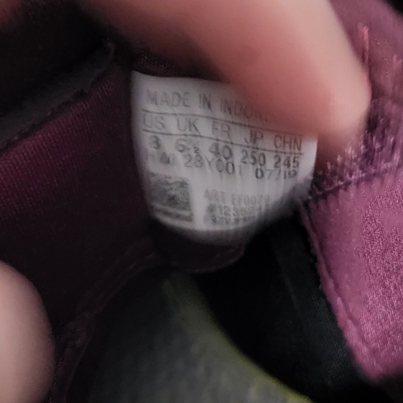 EUC Adidas Cloudfoam Maroon Athletic Shoes 8 - Picture 6 of 6